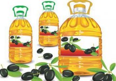 食用油灌裝機(jī)為油中之王花生油保駕護(hù)航