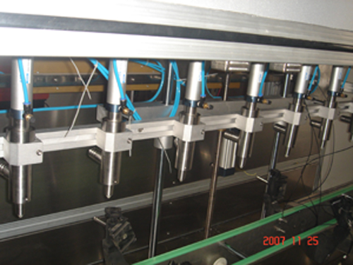 灌裝機(jī)灌裝頭