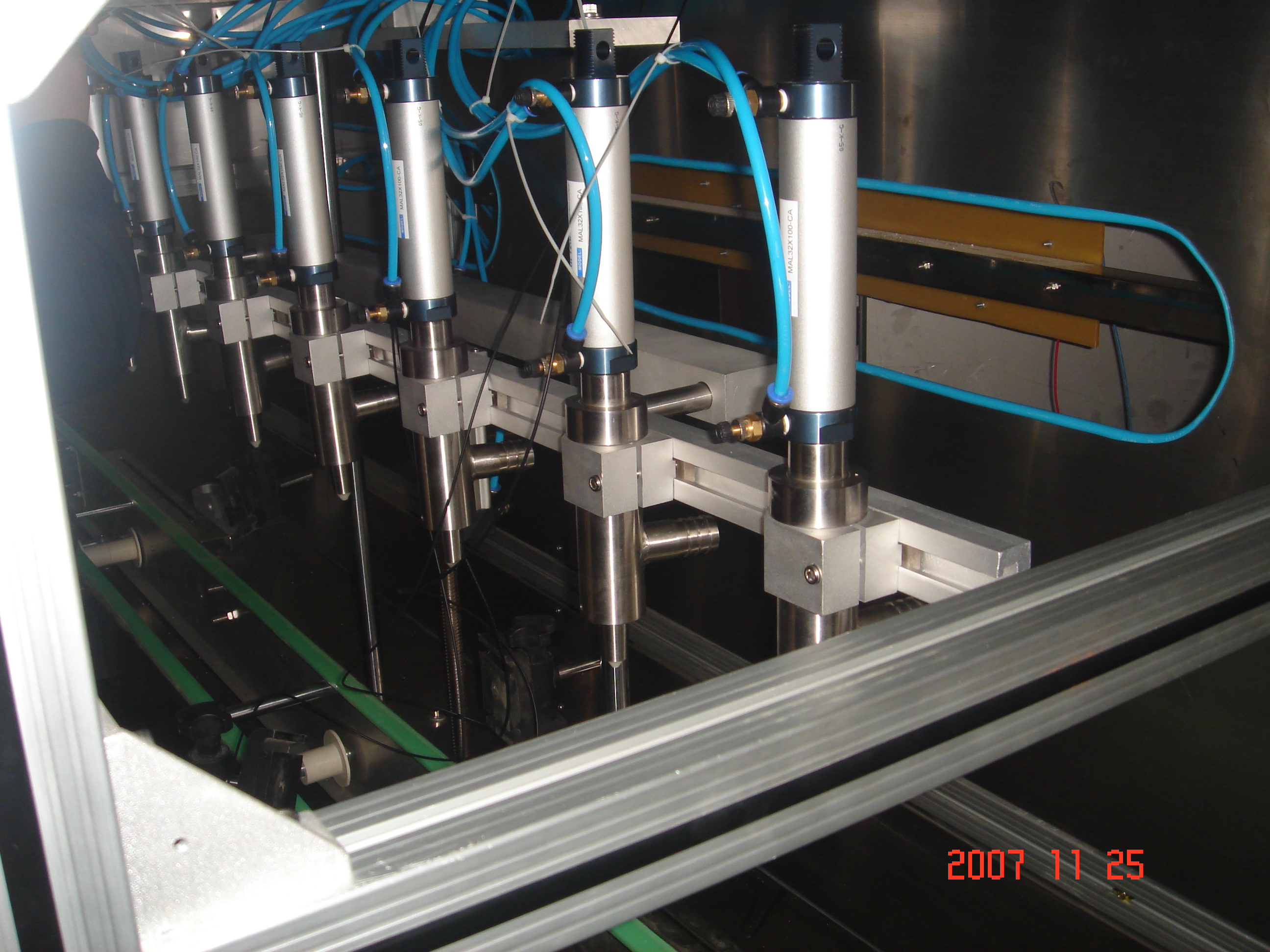 數(shù)控花生油全自動灌裝機(jī)